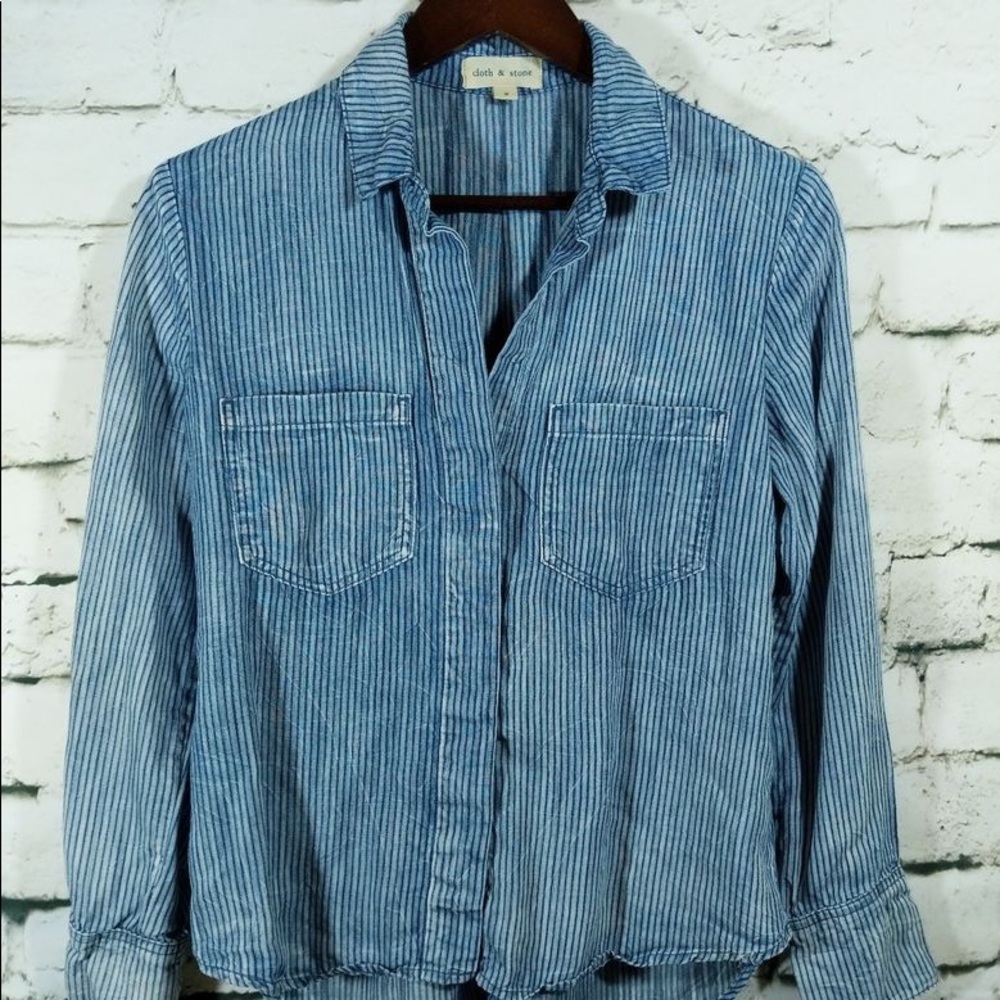Cloth and stone chambray button down top